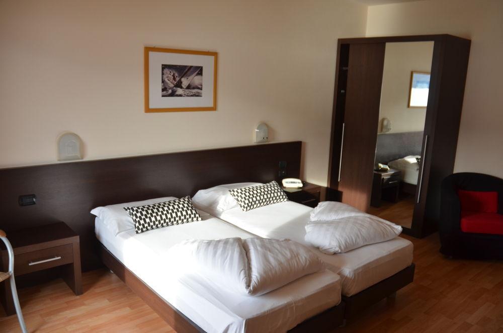 Residence Lido Hotel Malcesine Ngoại thất bức ảnh