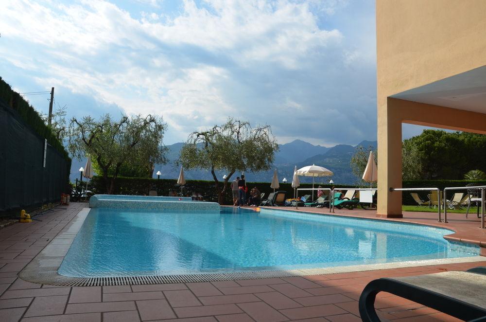 Residence Lido Hotel Malcesine Ngoại thất bức ảnh
